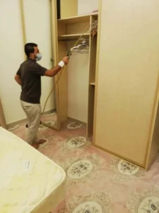 تطهير الأخشاب من هجمات النمل الأبيض